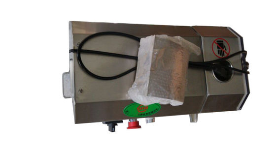 110V/220V/380Vの電圧から食品飲料のための4ロール砂糖棒プレス機