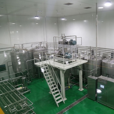 詰め精度 100% 飲料機械 プラスチック/SUS304 ベルト材料 生産ライン