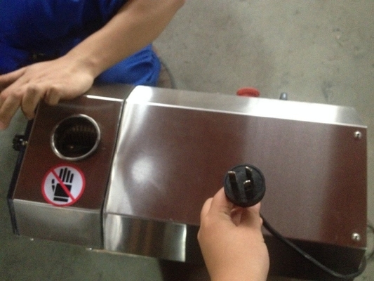 高級タイプ SUS304 材料 4 ロール砂糖棒汁機 380*370*750mm