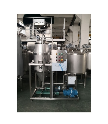 2製造工場でミルク飲料の脱空気処理用の真空脱ガスタンク