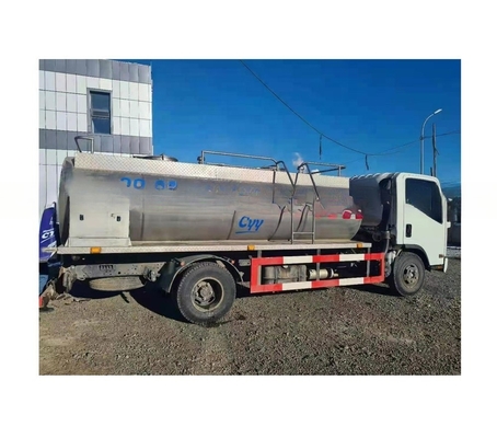 処理と貯蔵の効率化のための5000L冷蔵ミルクタンカー
