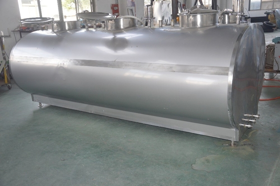 長距離ミルク輸送用 容量 10000L の SUS304/316L の円筒型タンク