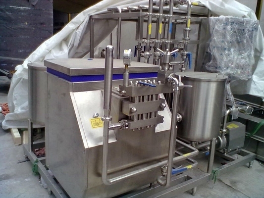 高圧フルーツピュアホモゲナイゼーション機械 3000L/Hの汁とミルクホモゲナイゼーション