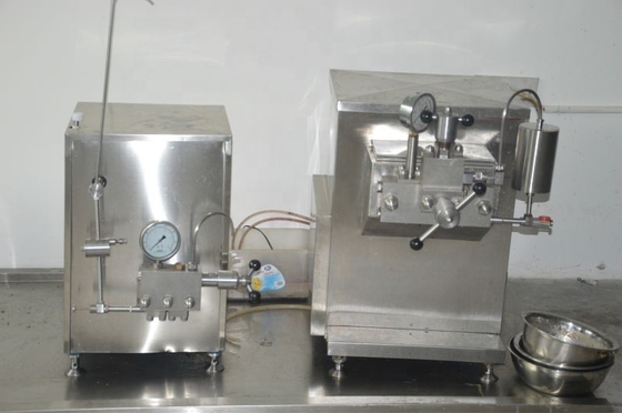 1.5 KW 乳製品産業用実験室ホモゲナイザー 小規模生産 755*520*935mm