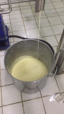 50L/H ミルククリーム分離機 食品飲料店の衛生用ミルクスキミングマシン