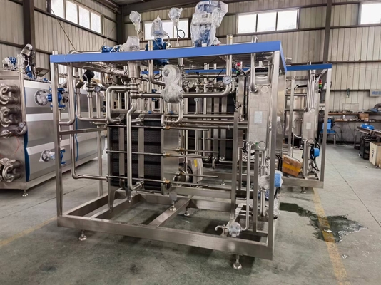 8000KG 容量 プレートタイプ Uht 牛乳処理ラインのための牛乳不妊機 35KW 電力