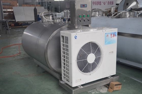 デザイン 5000L 水平衛生用ステンレス鋼ミルク冷却タンク 牛乳加工
