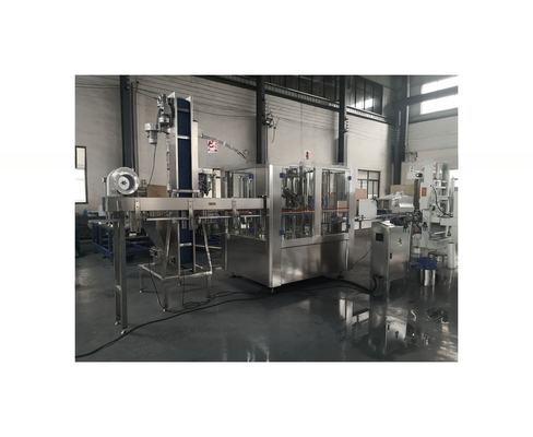 2000BPH 3000BPH PETボトル 洗浄 充填 蓋 機 100% 充填 正確性