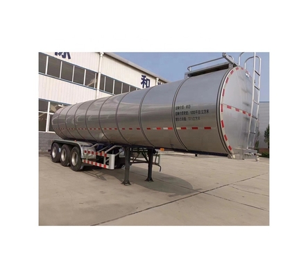 SUS304/316L 安全で衛生的な牛乳配送のための牛乳輸送タンク