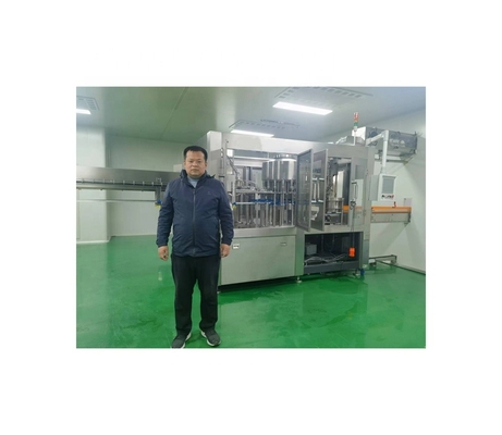 7000BPH 18 頭 水飲料ジュース 生産を操作しやすくなるための充填機