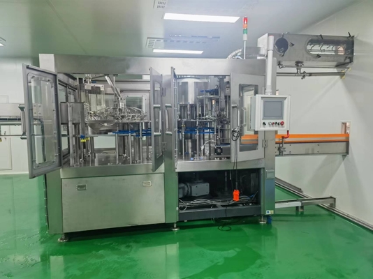7000BPH 18 頭 水飲料ジュース 生産を操作しやすくなるための充填機